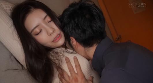 STARS-804_Kỷ niệm một năm debut của Rei Kamiki